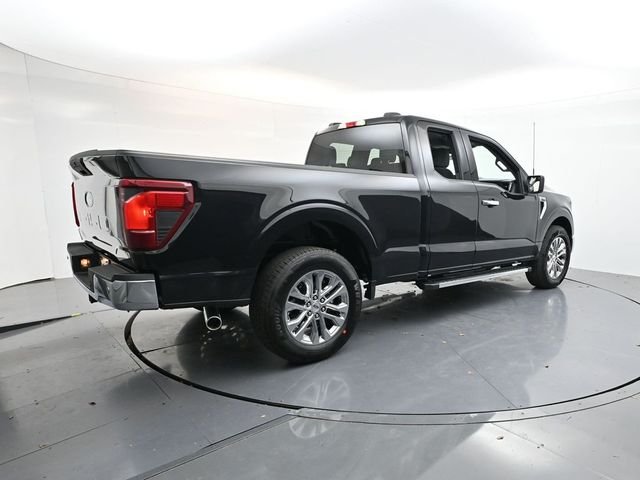 New 2026 Agate Black Metallic Ford XLT image 7
