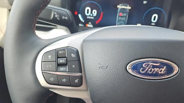New 2026 Vapor Blue Metallic Ford Active RWD image 30