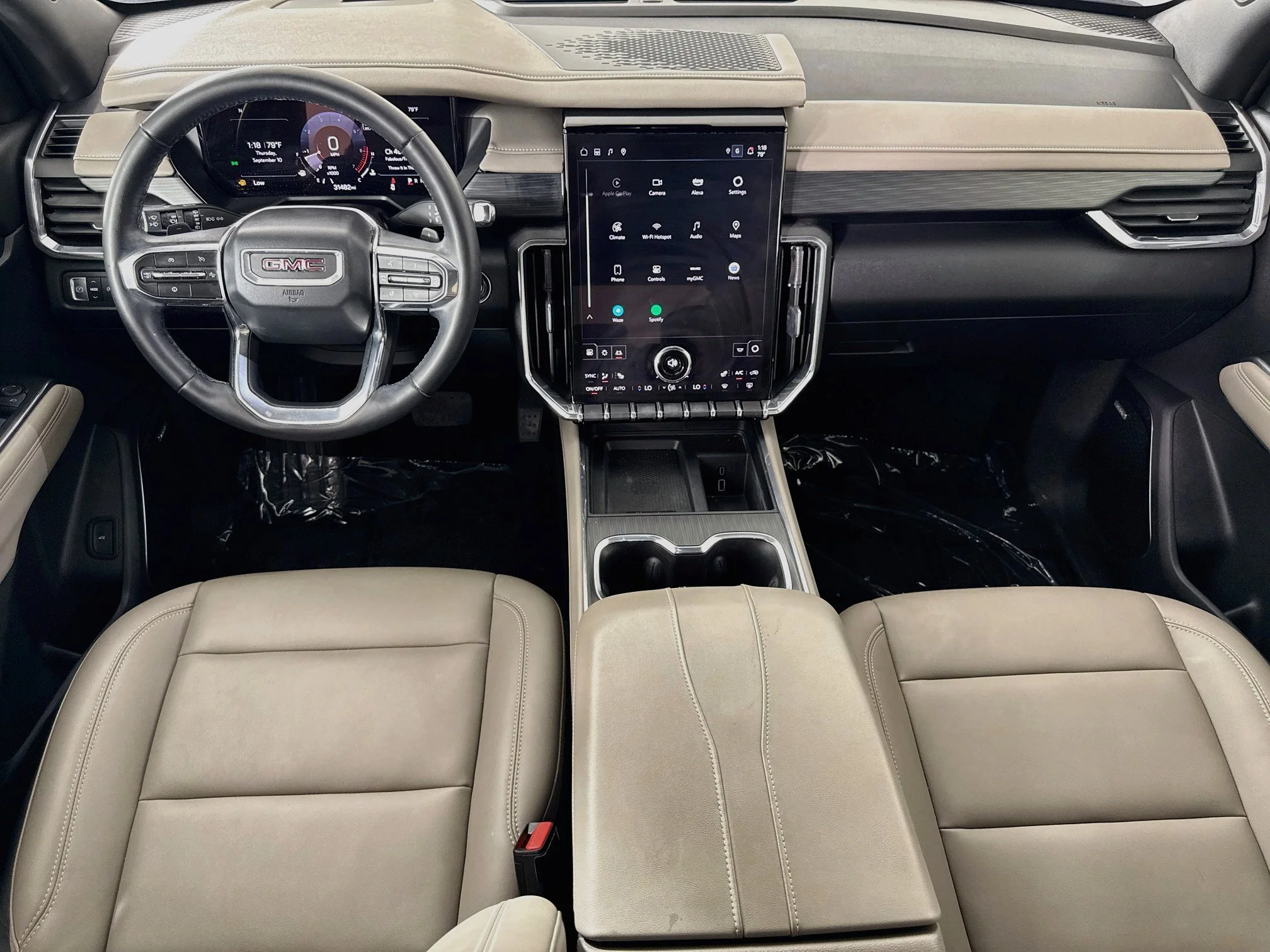 Used 2024 Summit White GMC Elevation image 25