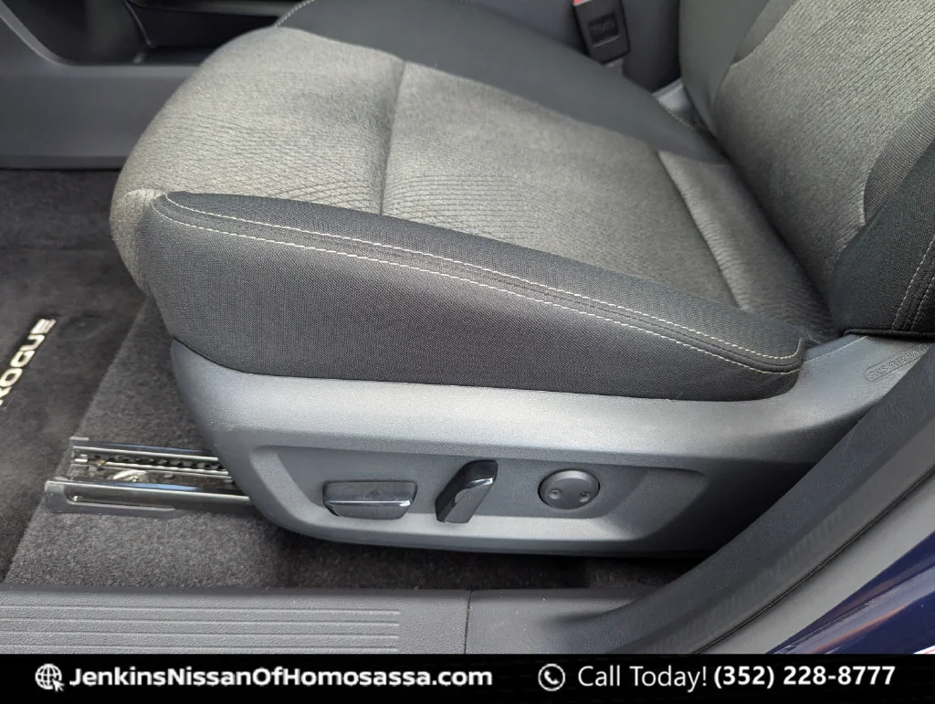 Used 2025 Blue Nissan SV image 31