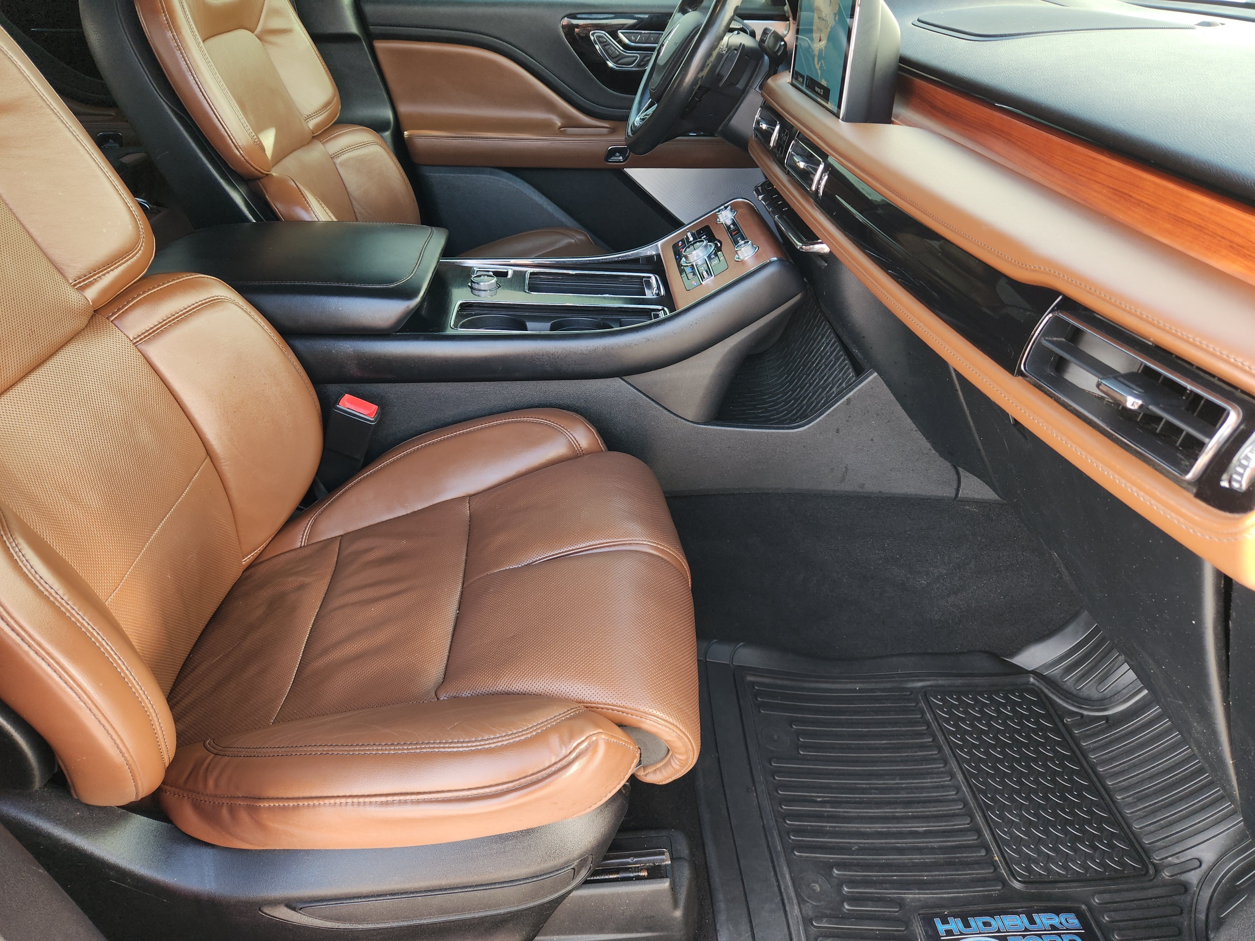 Used 2020 Iced Mocha Metallic Premium Colorant Lincoln Reserve image 15