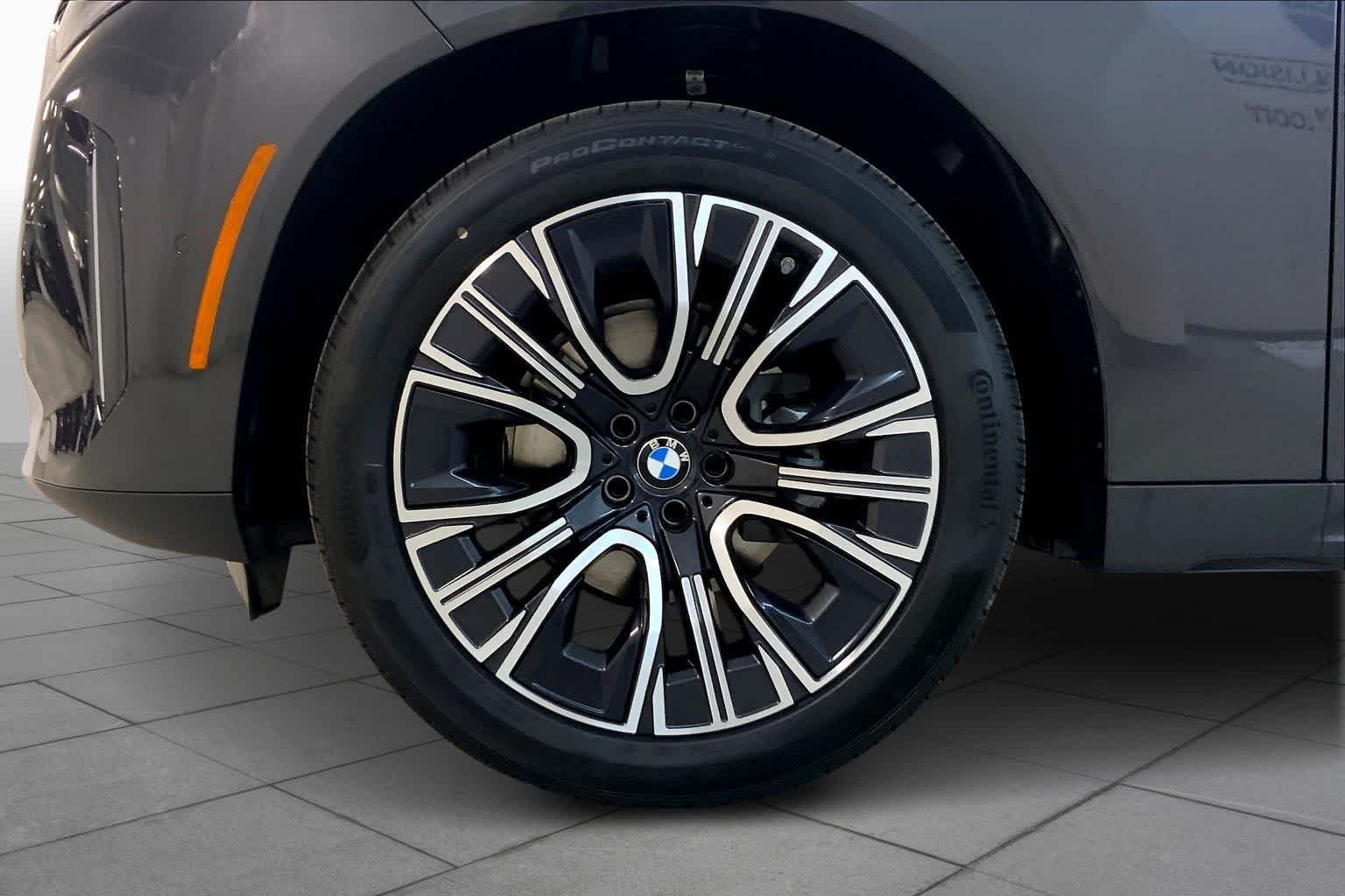 New 2026 Dark Graphite Metallic BMW 30 xDrive image 11