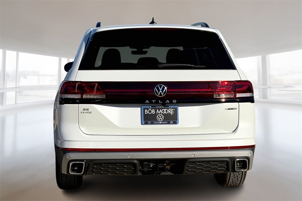 2026 Volkswagen Atlas Peak Edition SE photo 4