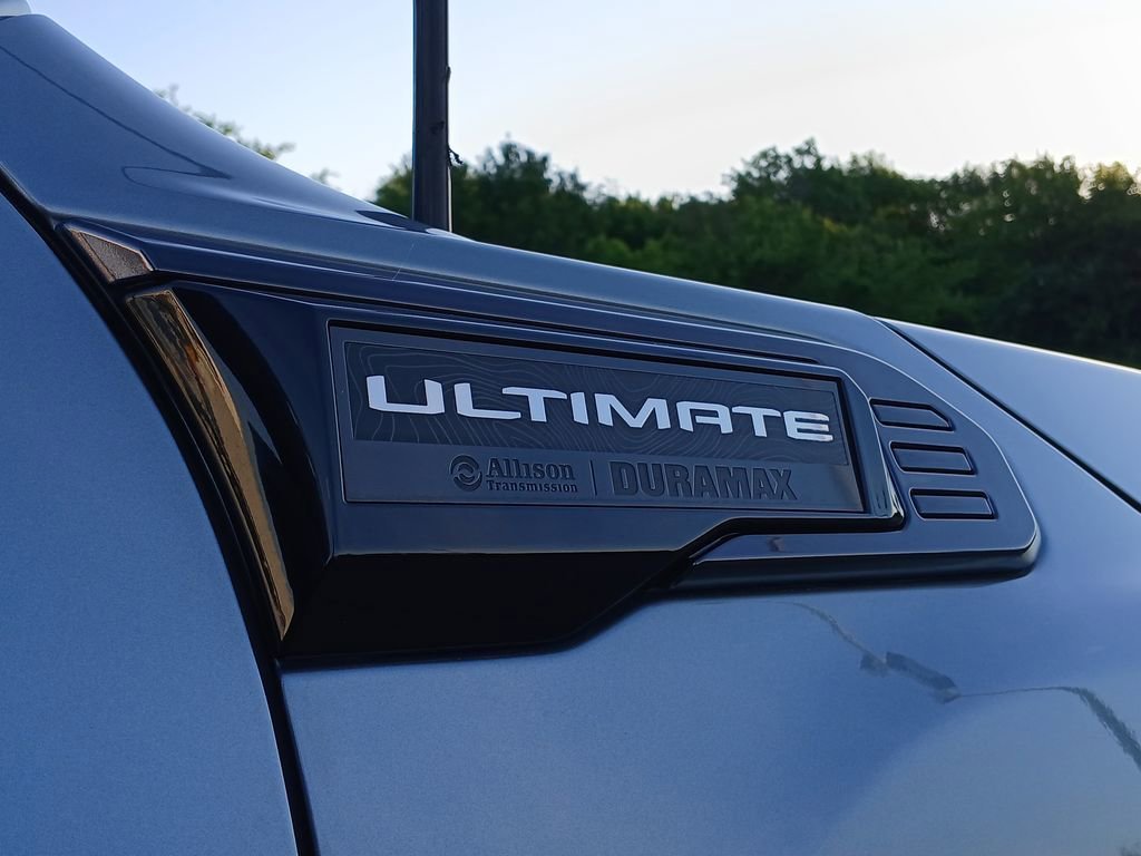 Used 2024 Sterling Metallic GMC Denali Ultimate DRW image 33
