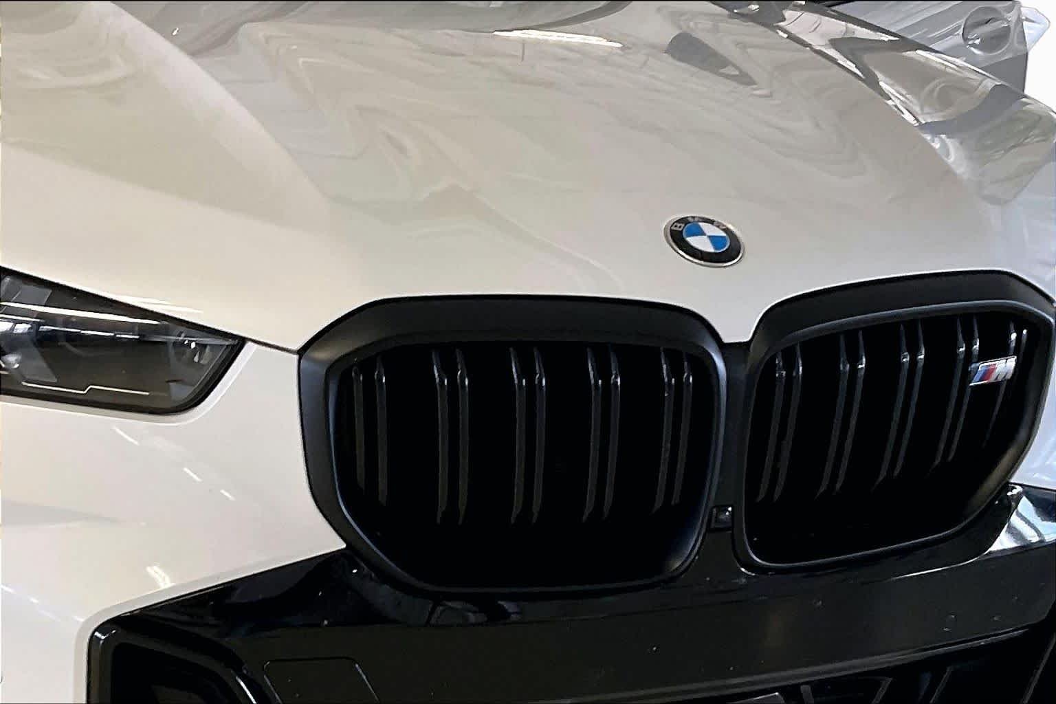 Used 2024 Mineral White Metallic BMW M60i image 28