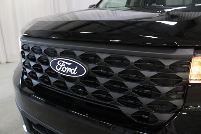 New 2026 Shadow Black Ford XLT image 32