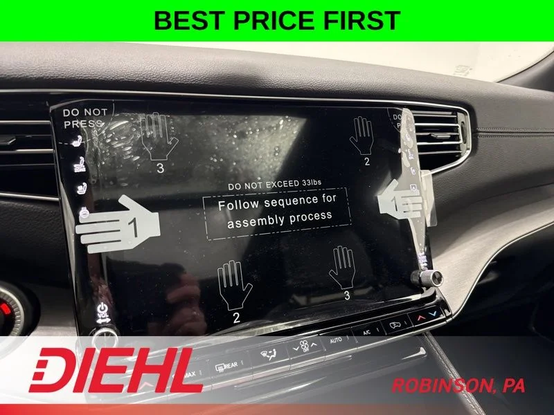 New 2026 Bright White Clear-Coat Exterior Paint Jeep Limited Altitude image 35