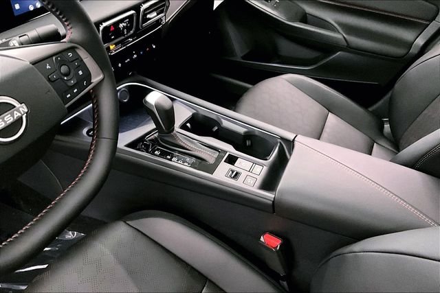 New 2026 Atlantic Gray/Super Black Nissan SR image 9