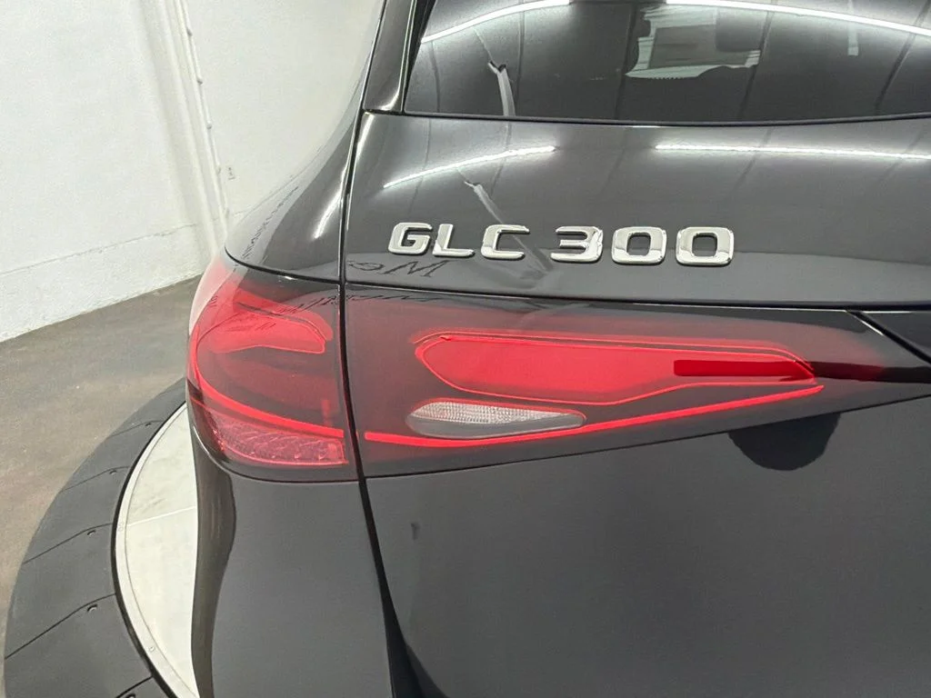 New 2027 Gray Mercedes-Benz GLC 300 image 11