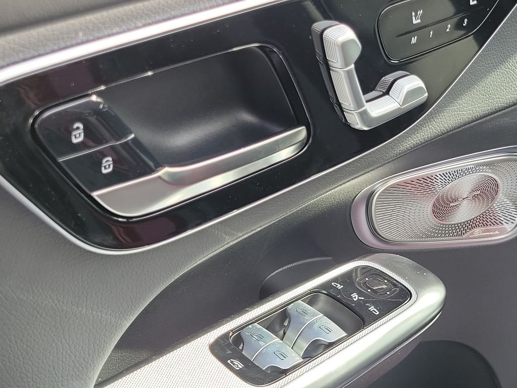 New 2026 Red Mercedes-Benz GLC 300 image 18