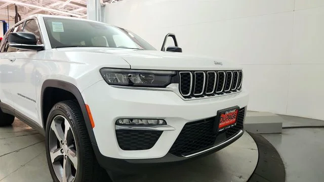 Used 2023 White Jeep Limited image 26
