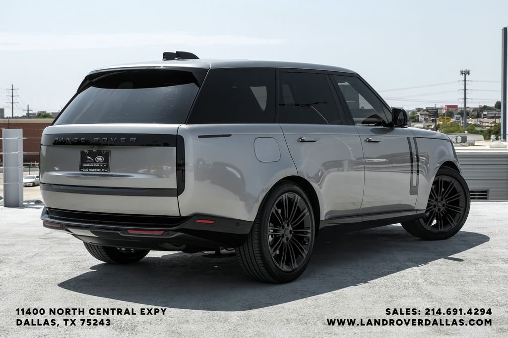 New 2026 1le Land Rover SE image 6