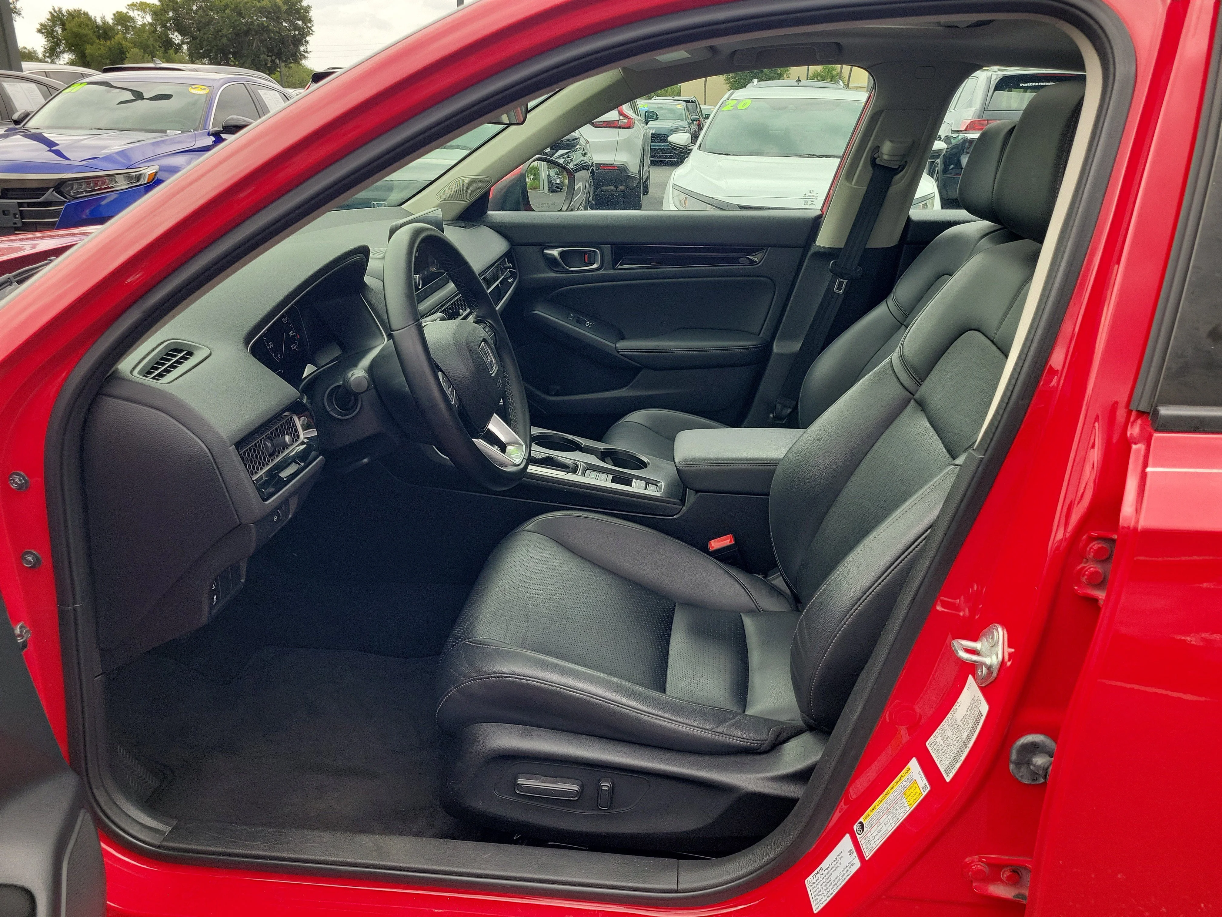 2022 Honda Civic Hatchback EX-L - Photo 13