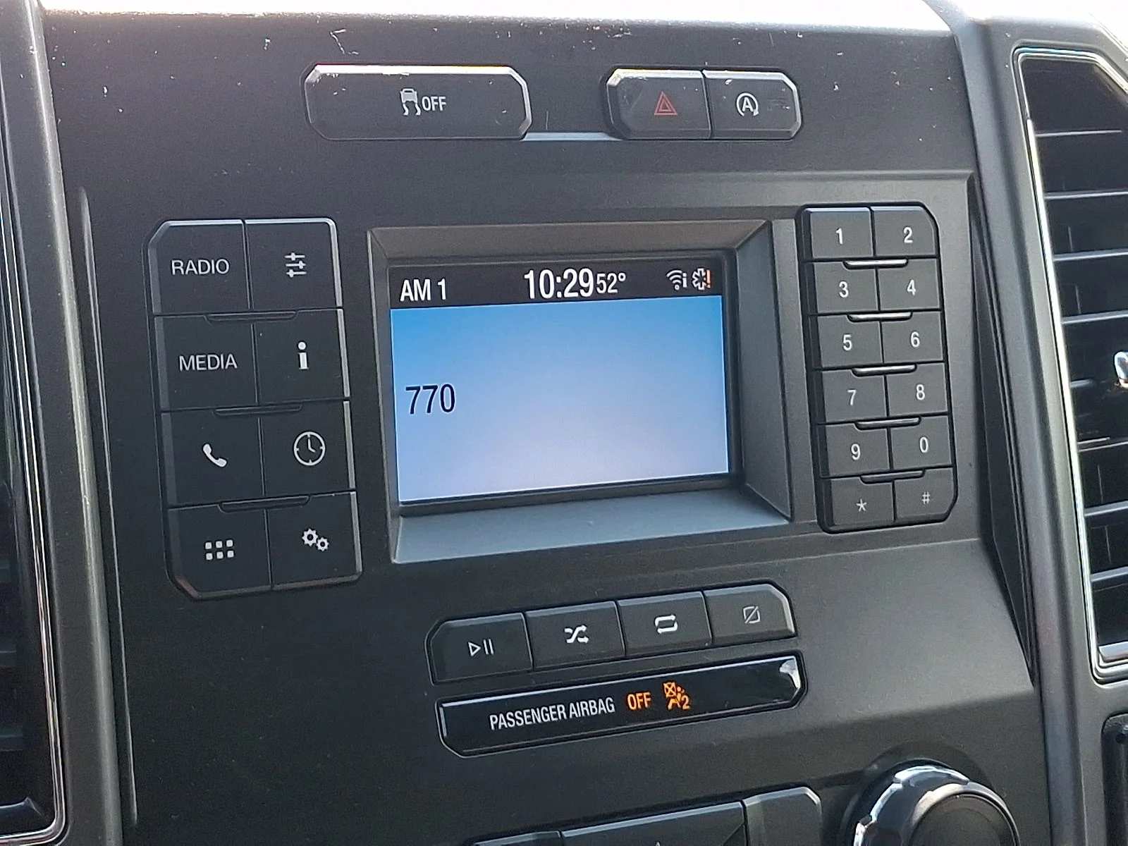 Used 2018 Silver Ford XLT image 17