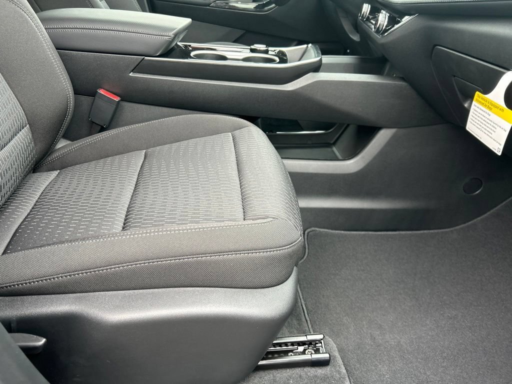2027 Chevrolet Equinox LT - Photo 19