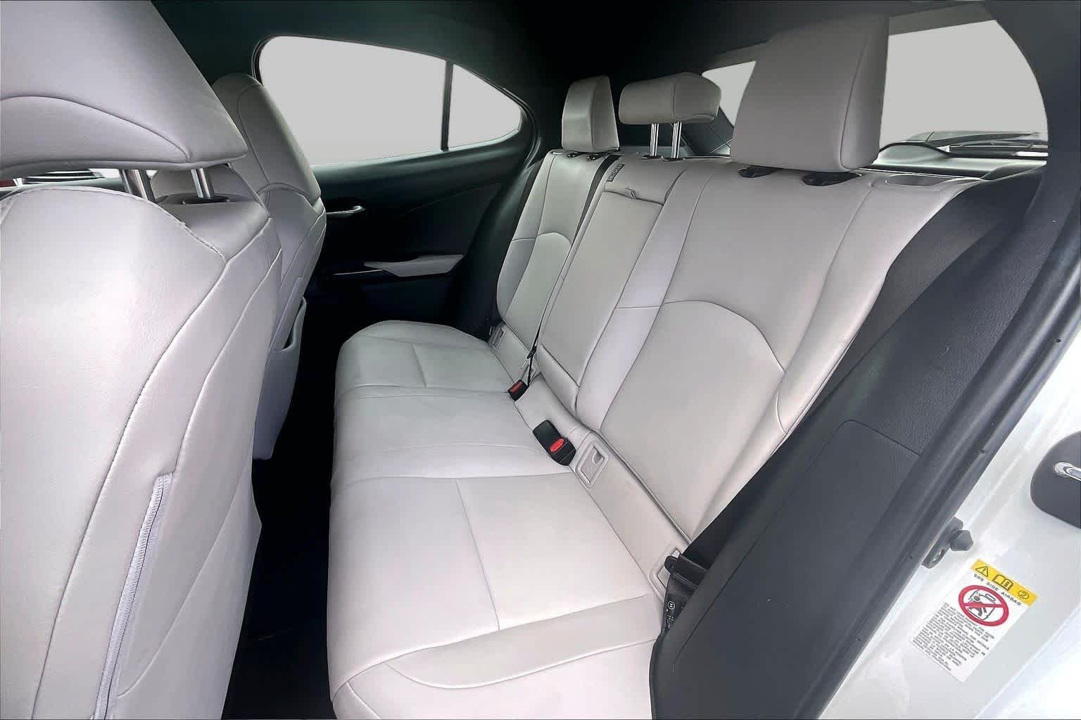 Used 2019 Eminent White Pearl Lexus  image 19