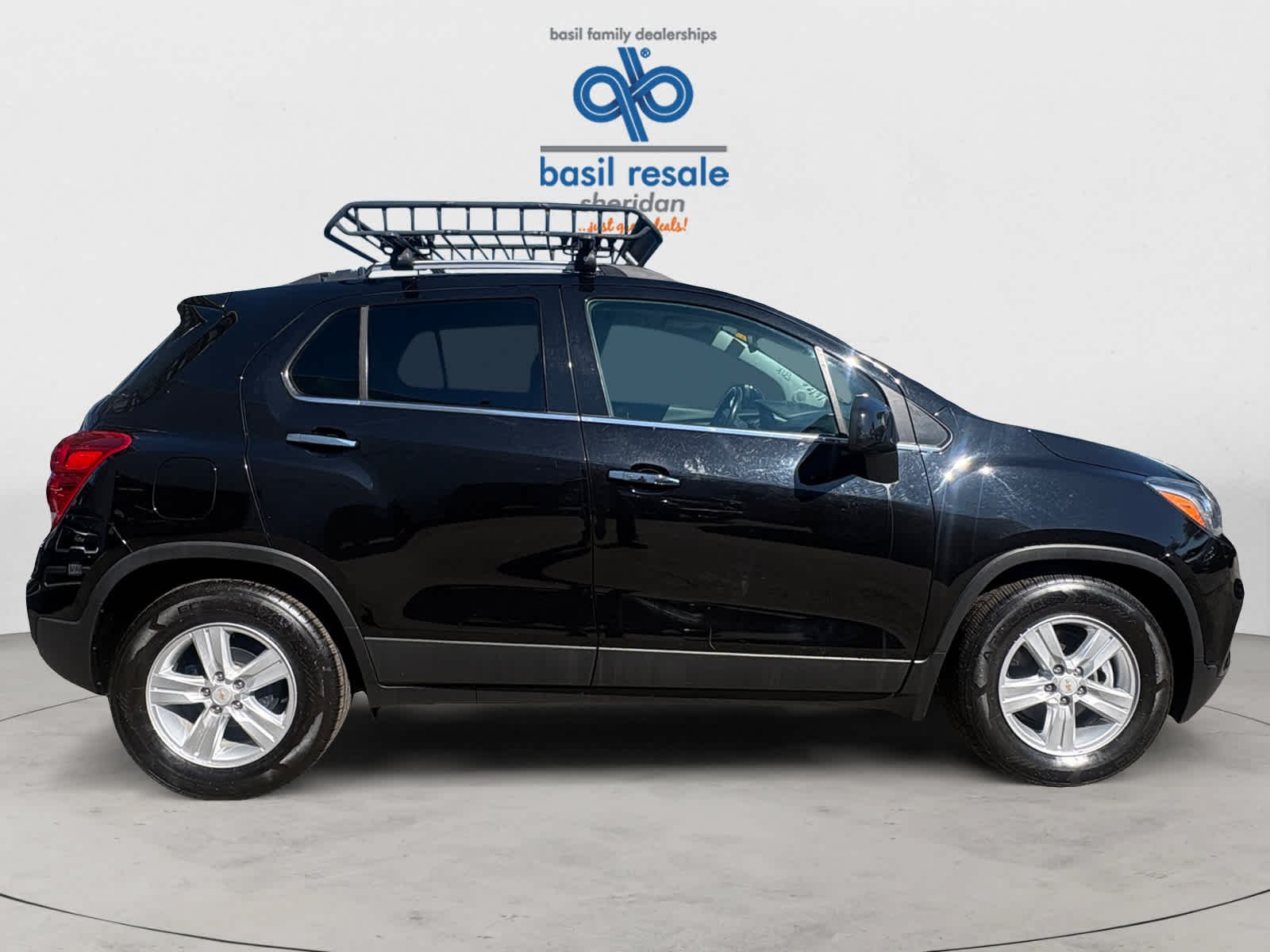 Used 2020 Mosaic Black Metallic Chevrolet LT image 9