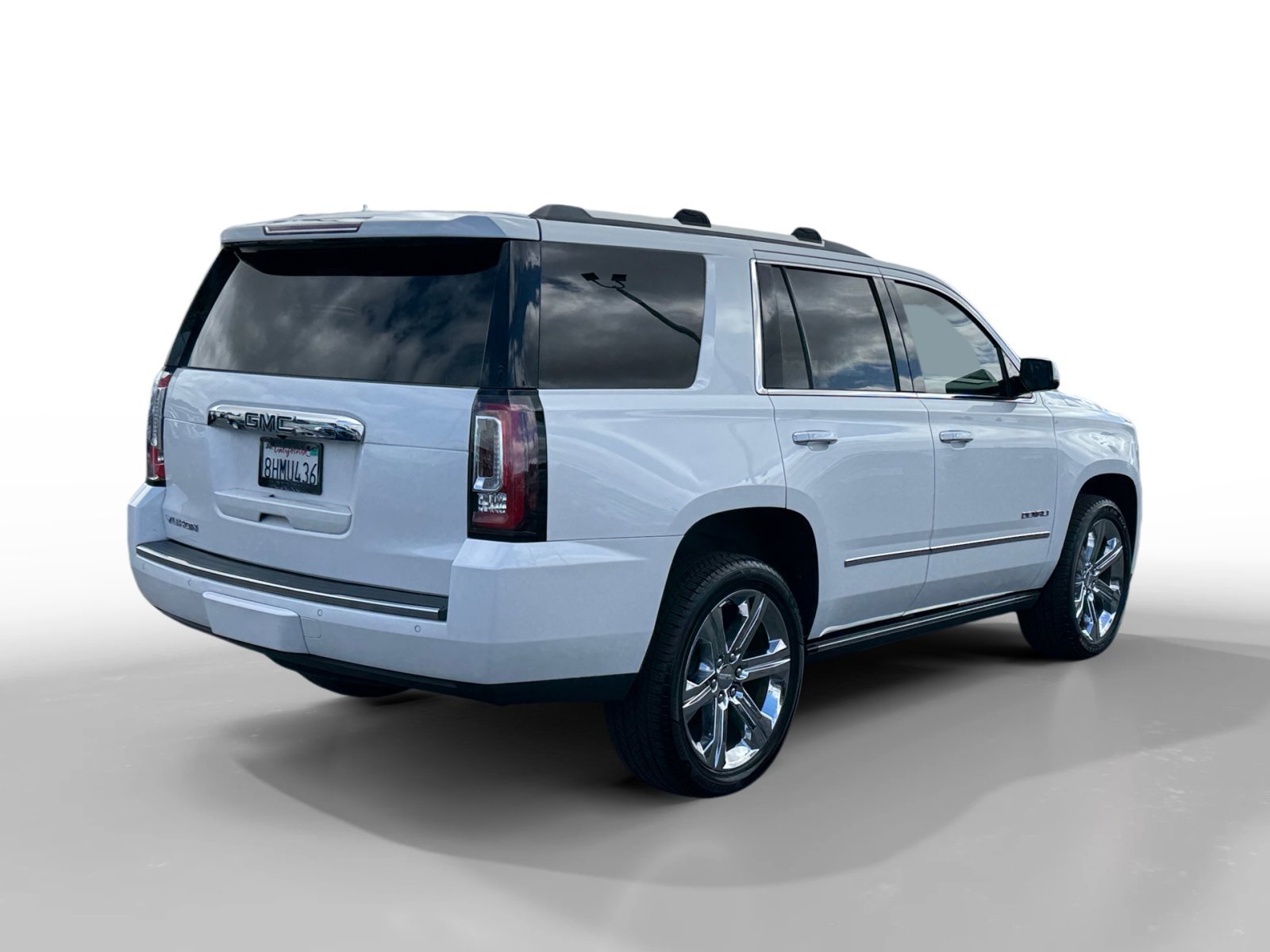 Used 2019 WHITE FROST TRICOAT GMC Denali image 5