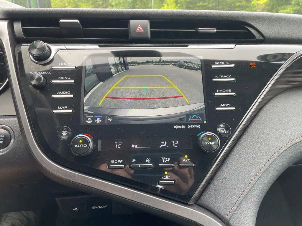 2020 Toyota Camry XLE - Photo 19