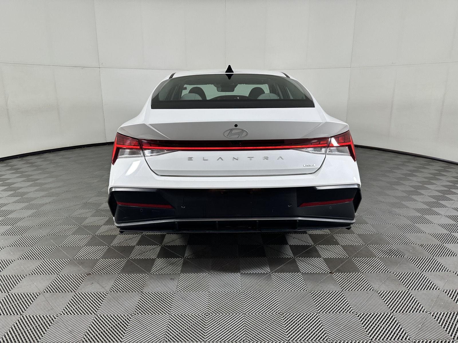 Used 2024 Serenity White Hyundai Limited image 6