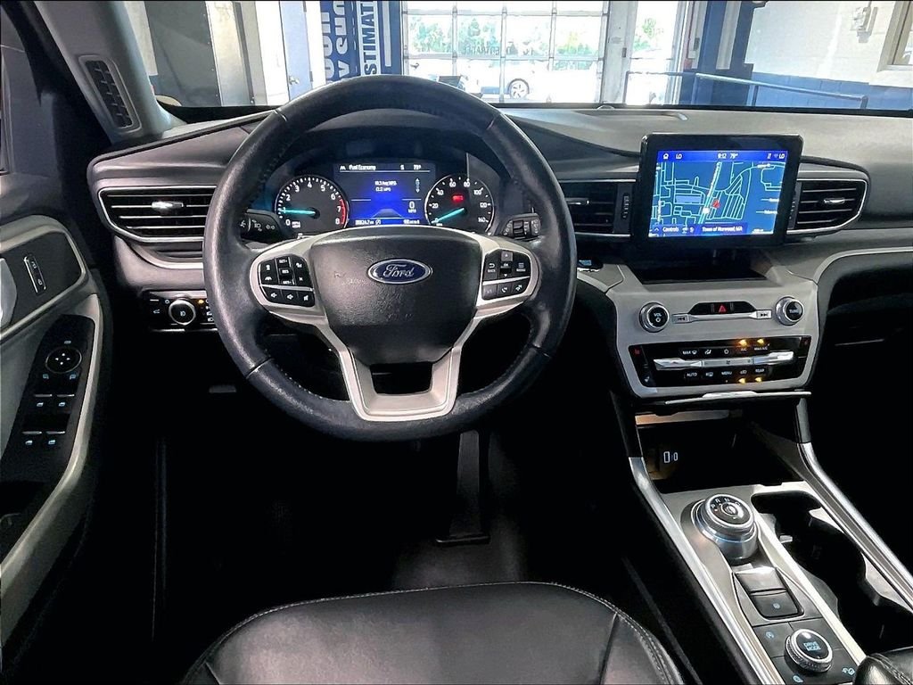 Used 2023 Black Ford XLT image 18