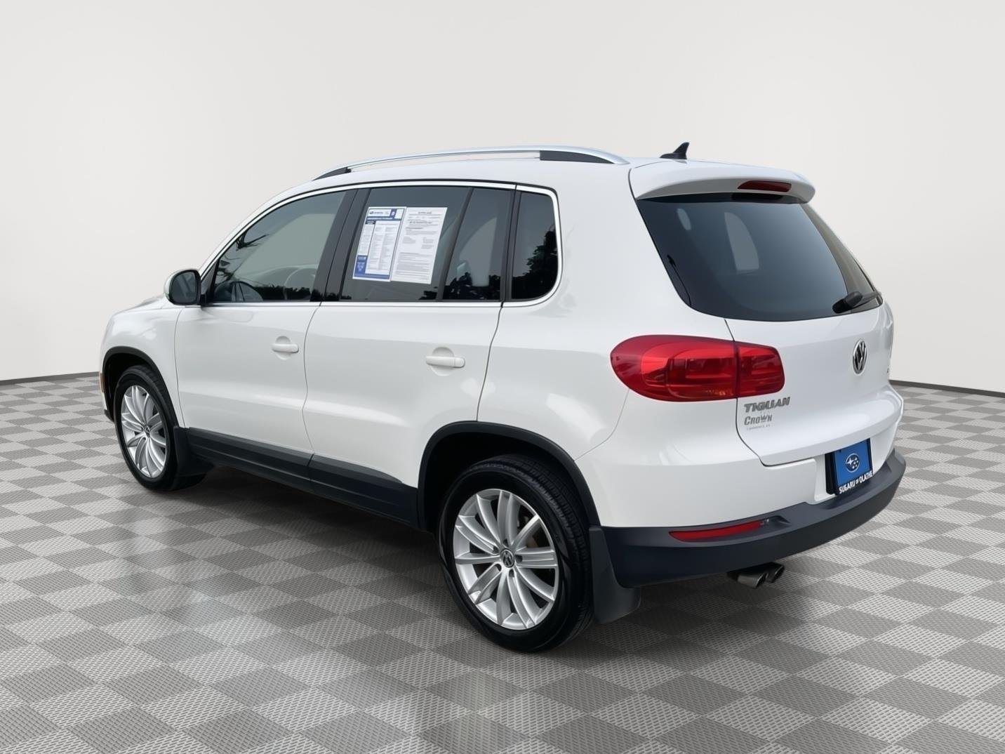 Used 2013 Candy White Volkswagen SE w/Sunroof & Nav image 13