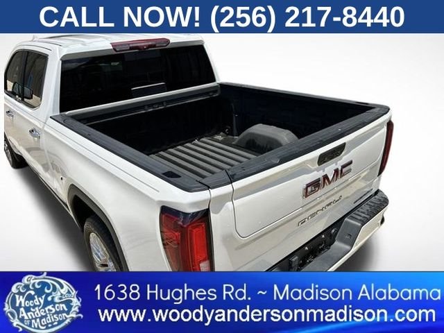 Used 2022 White Frost Tri-Coat GMC Denali image 6