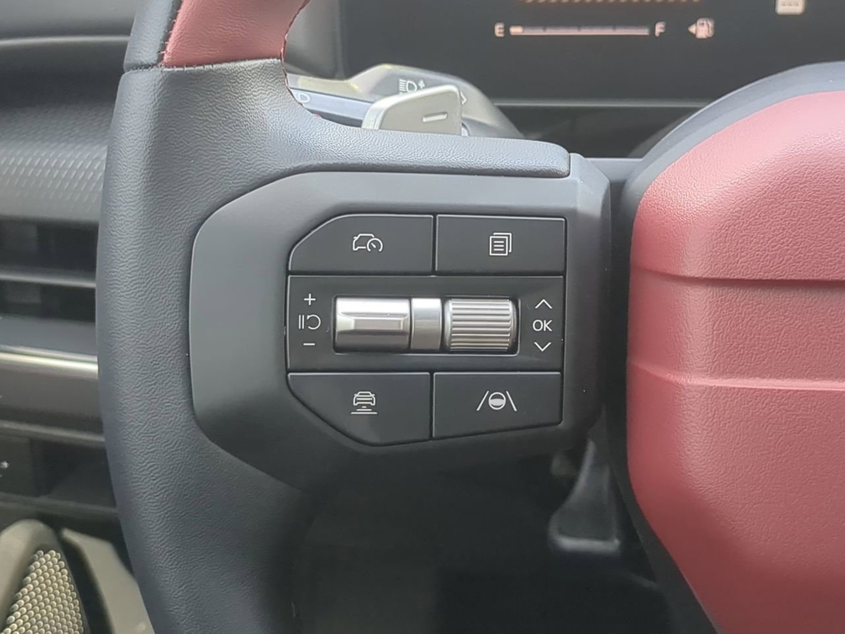New 2026 Interstellar Gray Kia GT-Line image 25