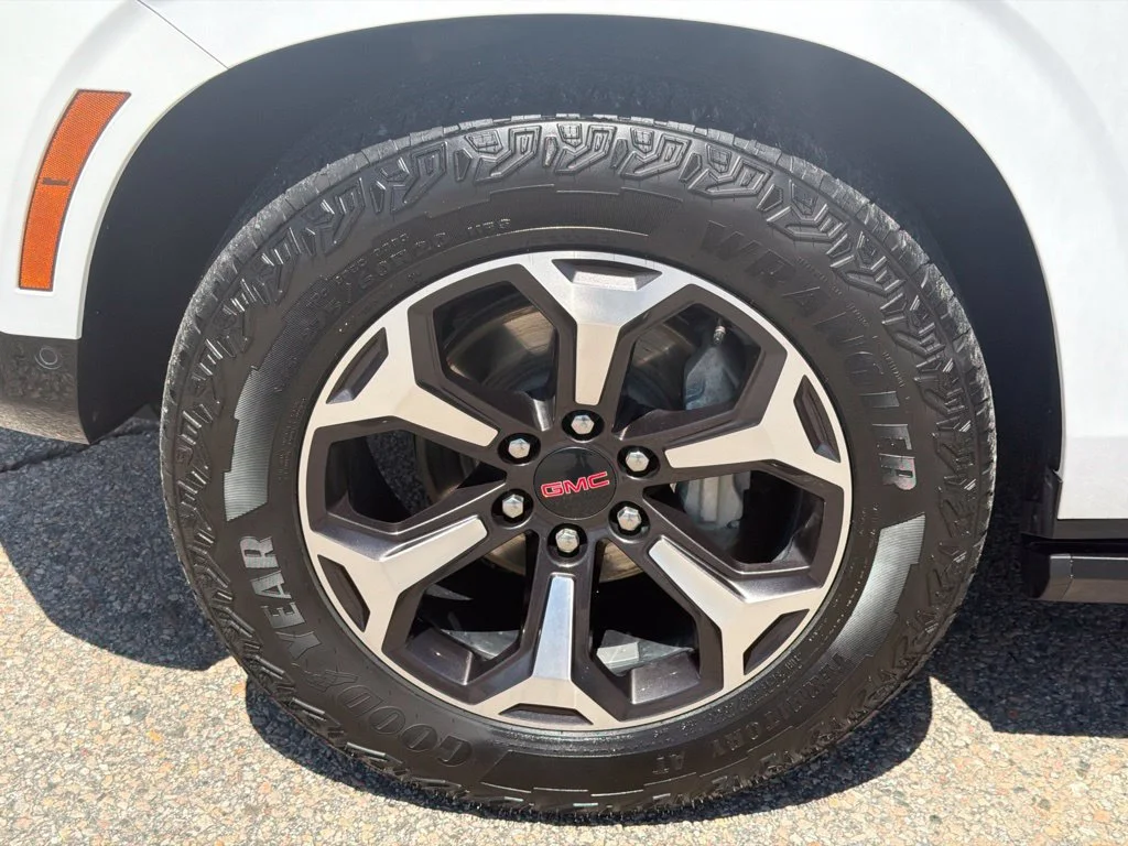 2025 GMC Yukon AT4 Ultimate - Photo 53