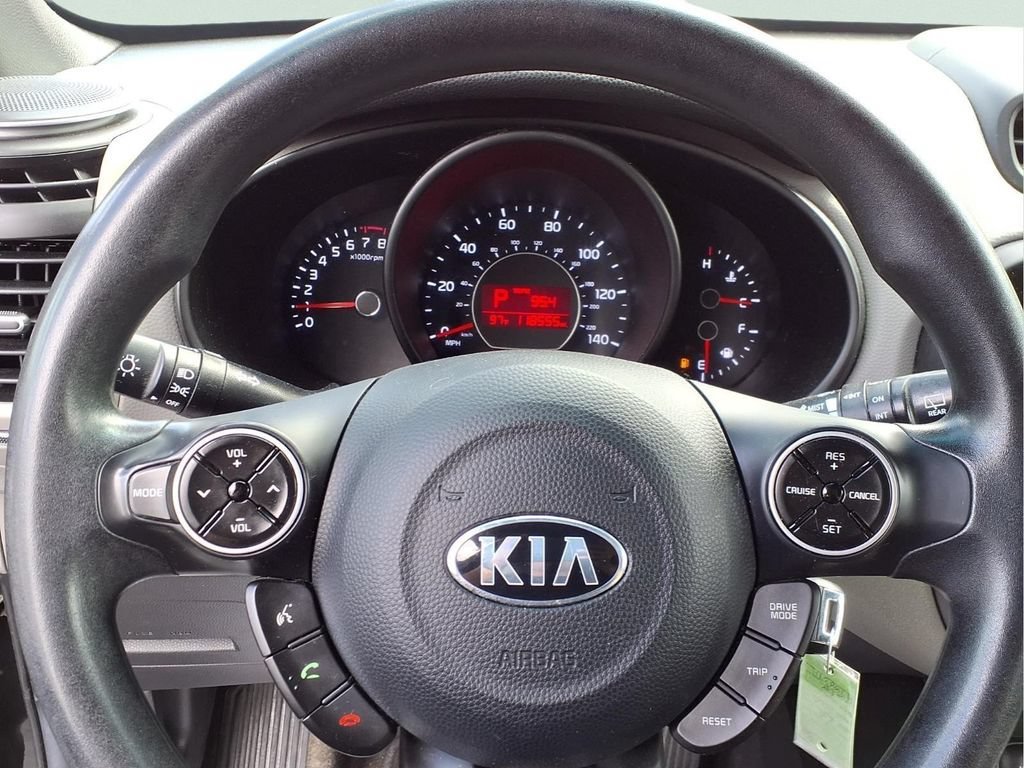 Used 2017 Black Kia Base image 7