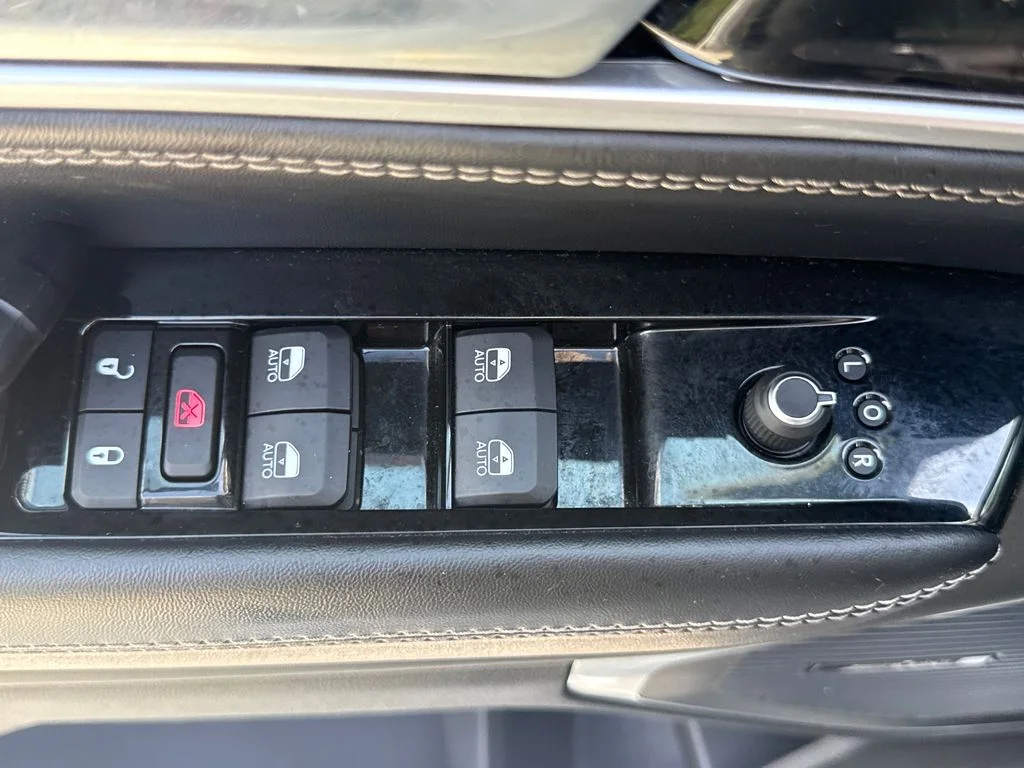 Used 2022 Silver Jeep Series II image 14