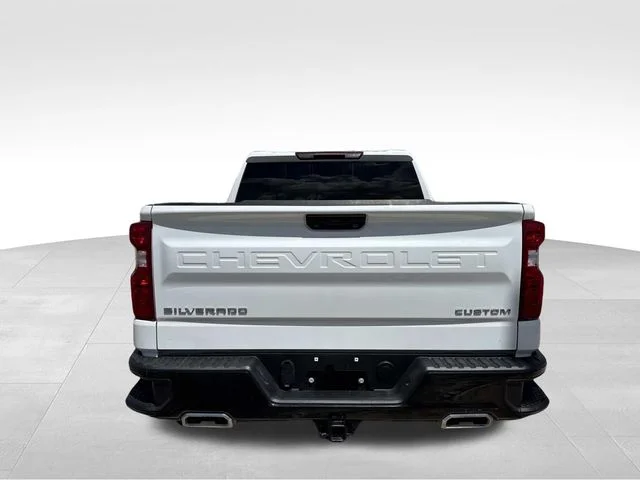 Used 2025 White Chevrolet Custom Trail Boss image 11