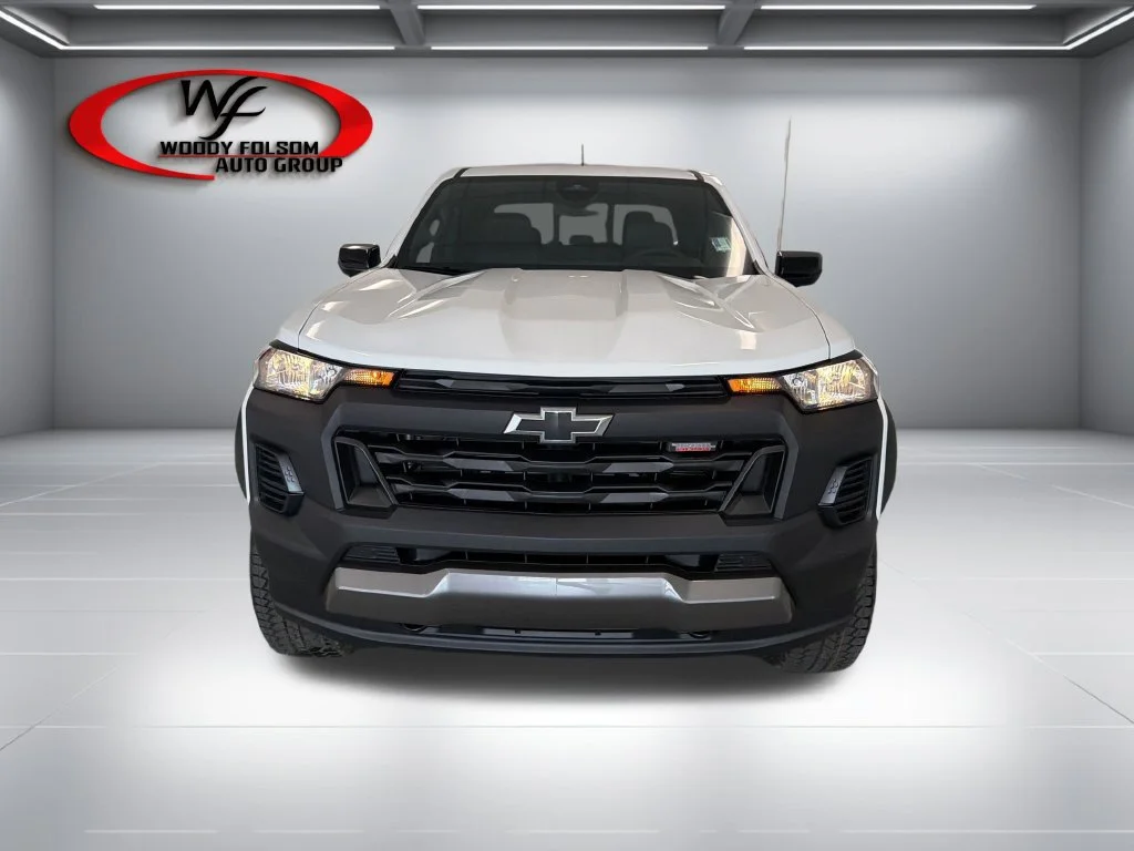 New 2026 Summit White Chevrolet Trail Boss image 2