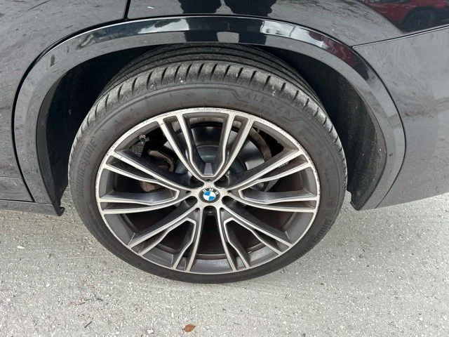 Used 2022 Black Sapphire Metallic BMW xDrive30i image 21