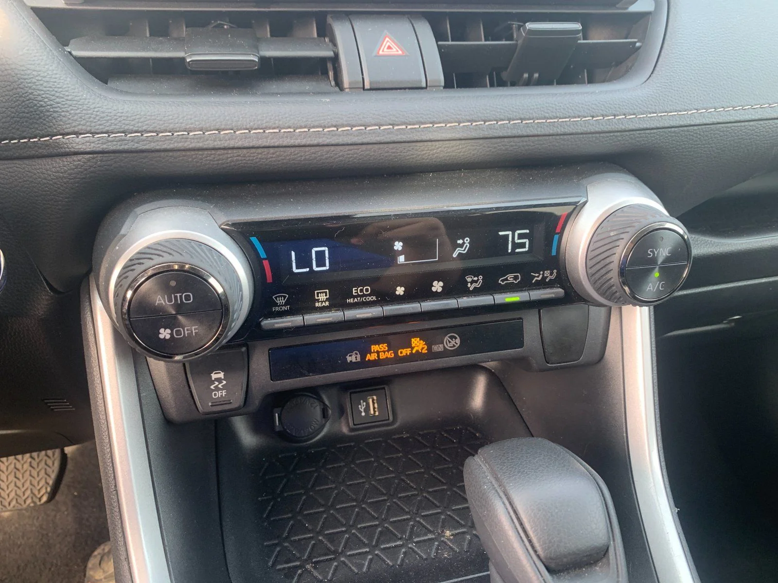 Used 2025 White Toyota XLE image 23