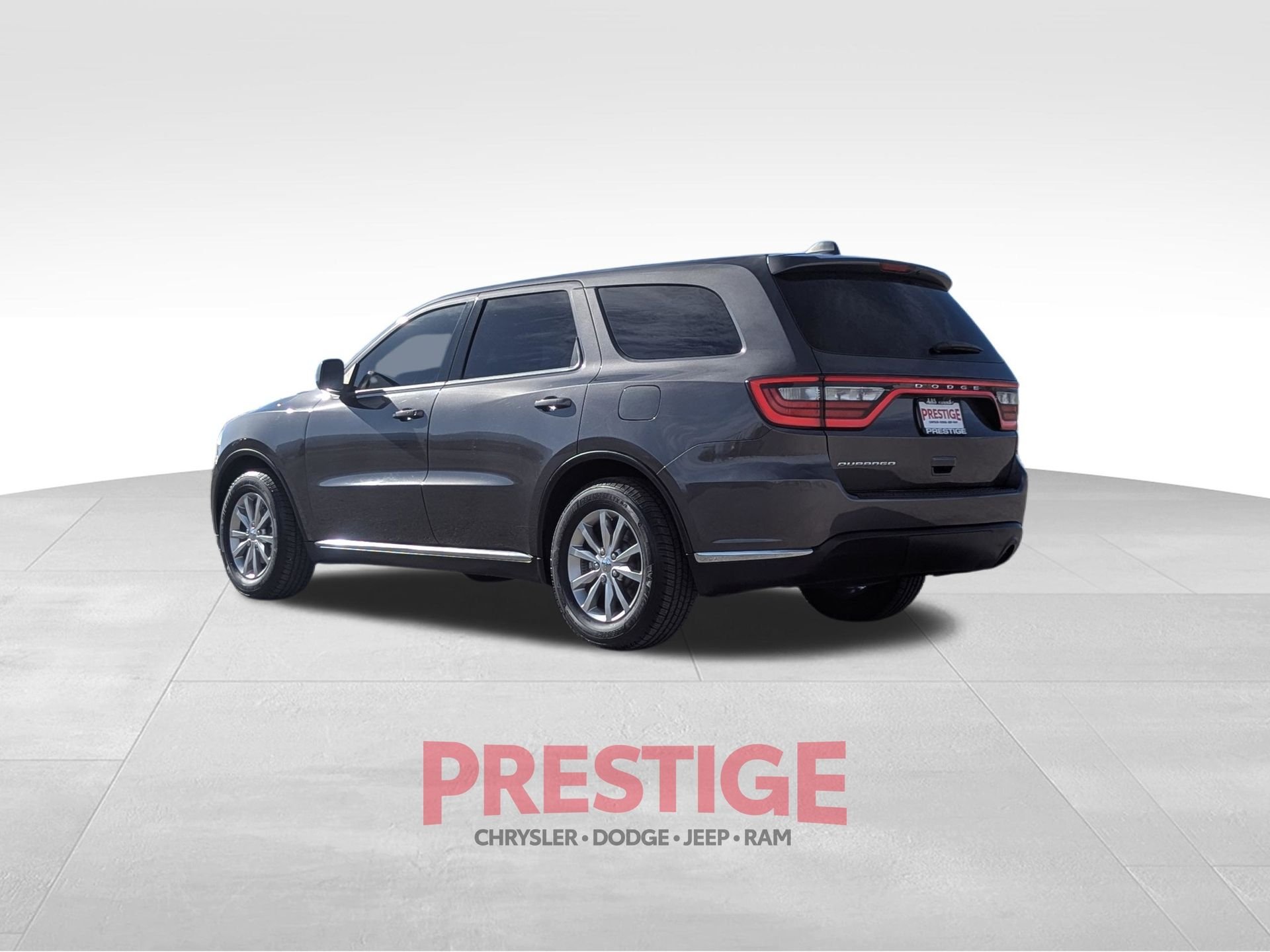 Used 2018 Gray Dodge SXT image 9