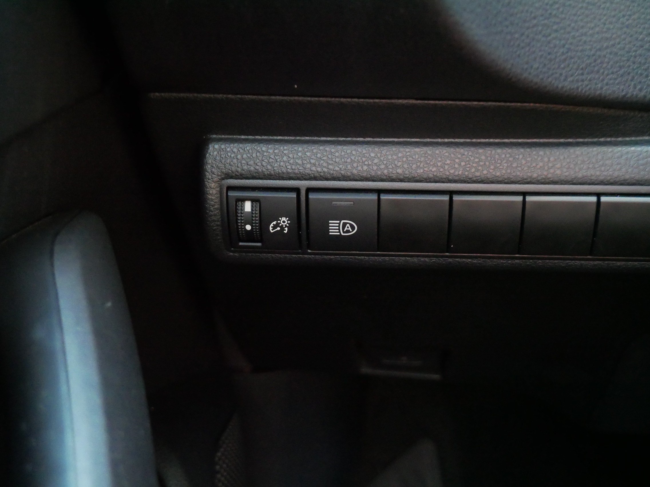 Certified Used 2024 Ice Cap Toyota LE image 27