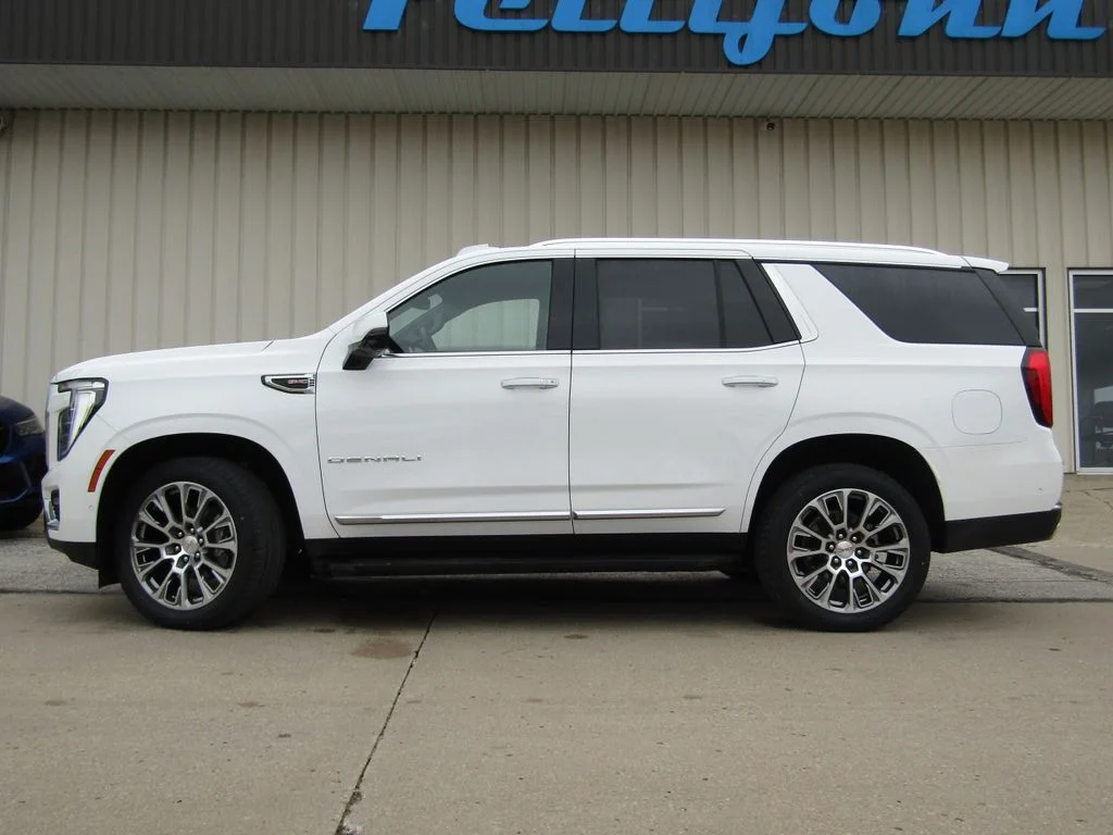 Used 2025 Summit White GMC Denali image 11