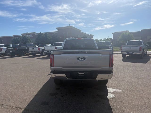 Used 2024 Silver Ford LARIAT image 4