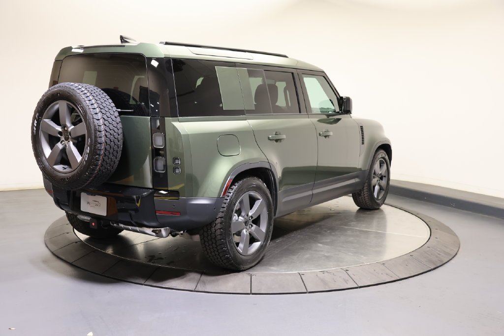New 2026 Woolstone Green LAND ROVER S image 5
