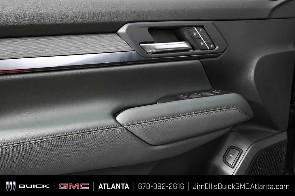 2026 GMC Terrain AT4 - Photo 6