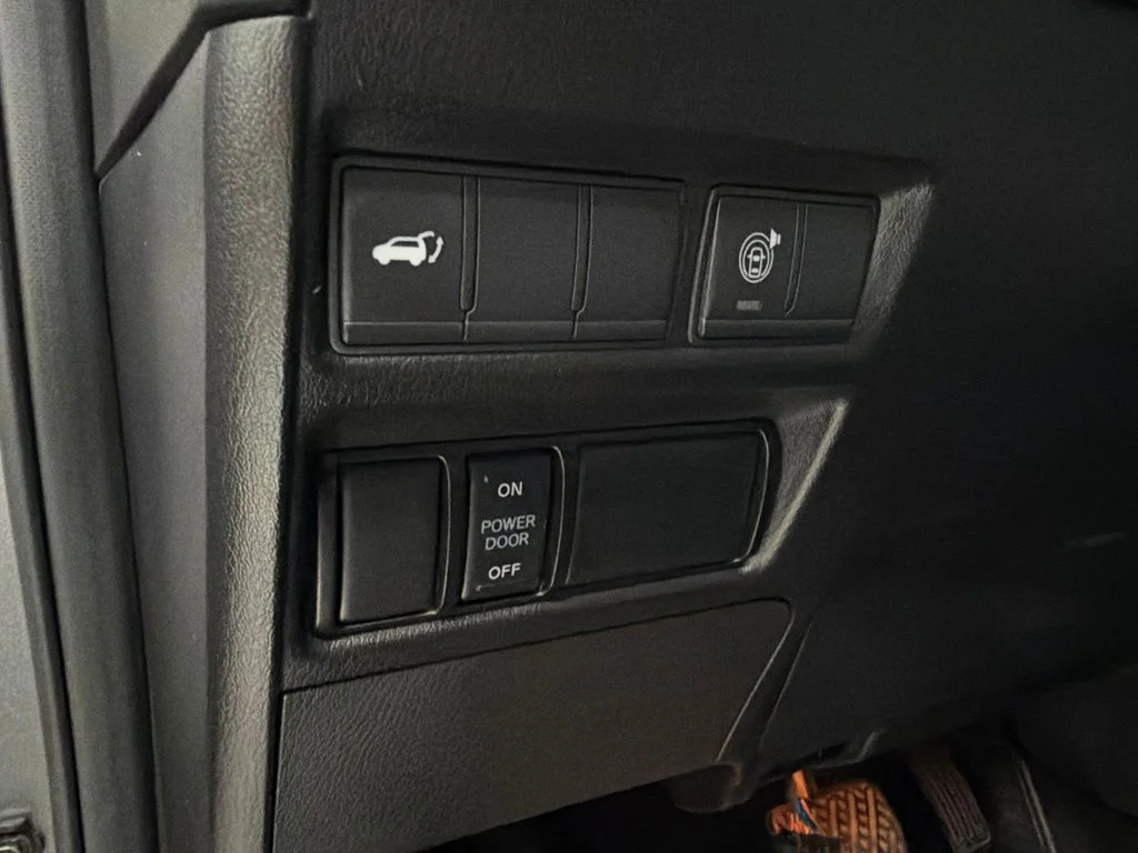 Used 2022 Gray Nissan SL image 24