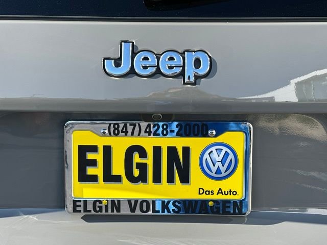 Used 2022 Gray Jeep Latitude Lux image 14