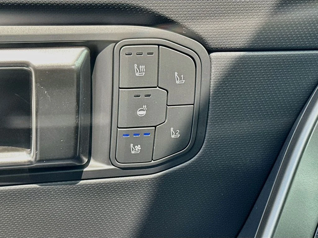 New 2027 Iceberg Green Kia X-Line SX image 21