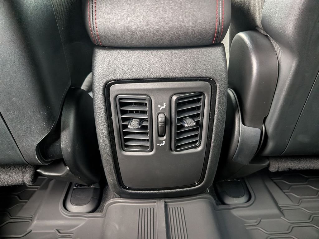 New 2026 Diamond Black Clear-Coat Exterior Paint Dodge GT image 35