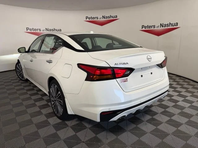 Certified Used 2024 White Nissan 2.5 SL image 25