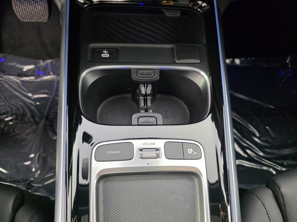 Certified Used 2025 Black Mercedes-Benz GLB 250 image 21