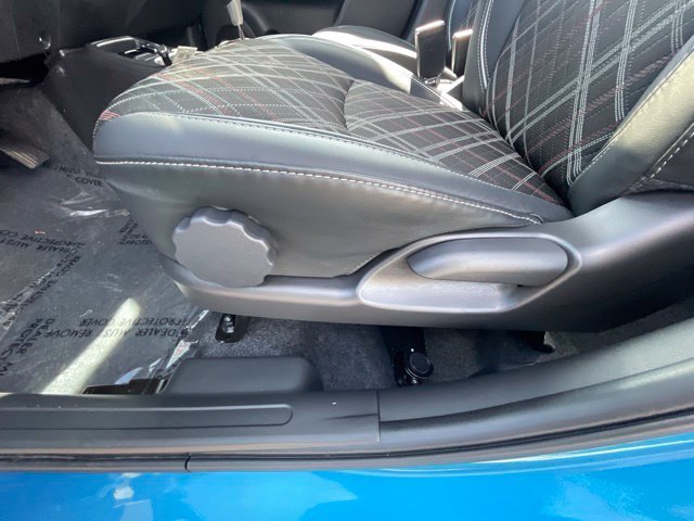 Used 2024 Sapphire Blue Metallic Mitsubishi Black Edition image 24