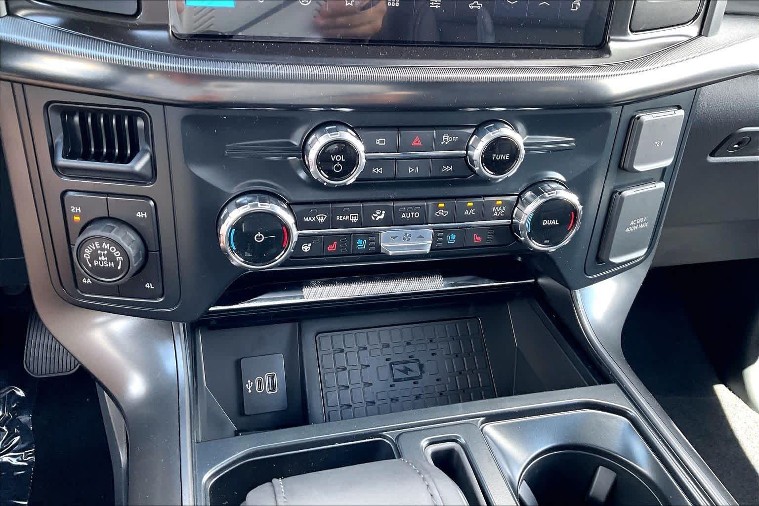 New 2026 Agate Black Metallic Ford Lariat® image 17