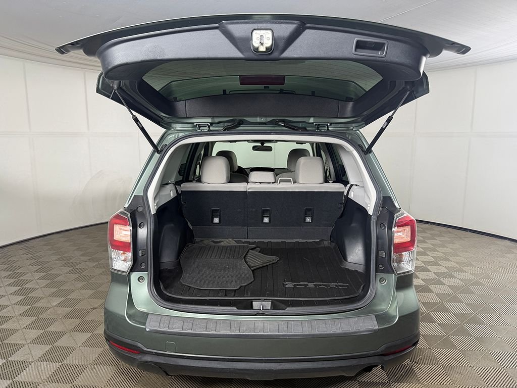 Used 2018 Green Subaru 2.5i Premium image 13